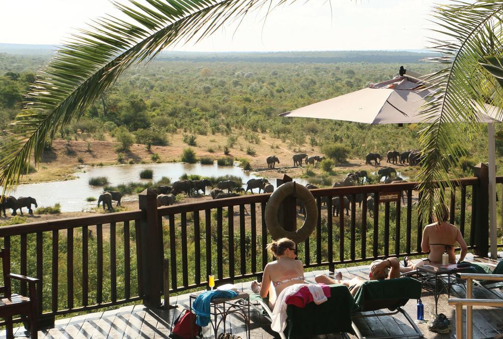 Victoria Falls Safari Lodge Exterior photo