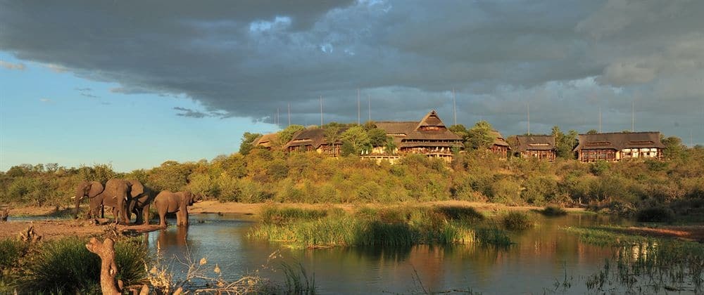 Victoria Falls Safari Lodge Exterior photo